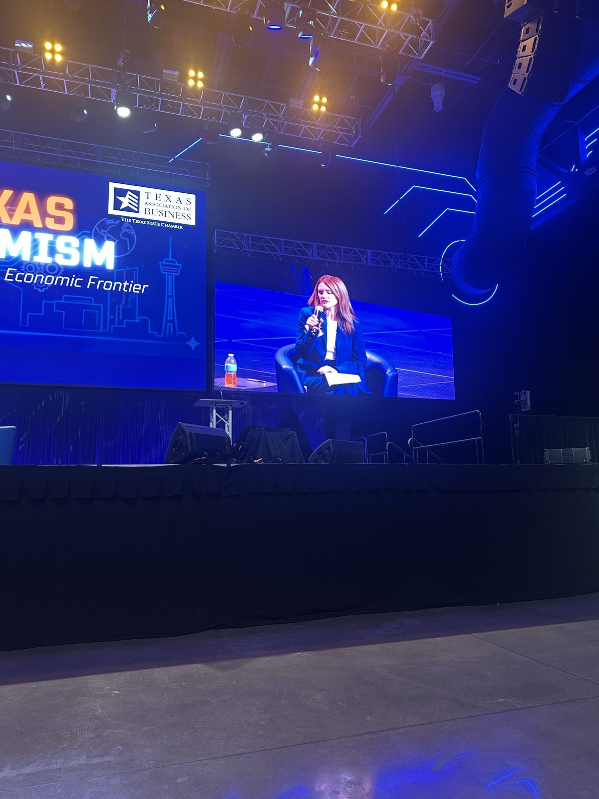 The Texas Dynamism main stage and signage from the audience